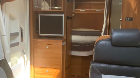 4p Dethleffs semi-integrated uit 2011