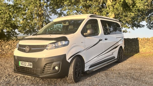 Woody – ⚡ Eco-Friendly Electric Campervan – Sustainable Adventures in Style