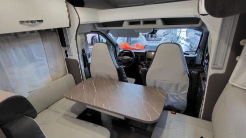 Benimar Cocoon 463 - AUTOMATIC - October 2023