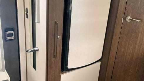 Chihuahua on the road – 2p Benimar semi-integrated from 2022