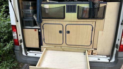 one-life-campers – 4p Ford campervan uit 2010