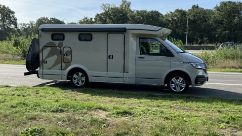 Bulli – 4p Knaus semi-integrated uit 2024