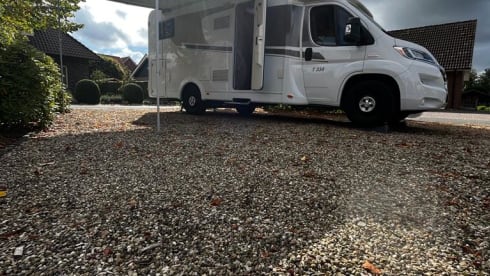 M&M – 5p Carado semi-integrated uit 2016