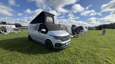 Volkswagen Transporter T6.1 2021 con 4 posti letto! 