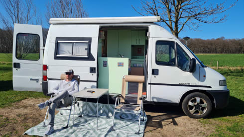 Rudi – Ideaal ingerichte en gezellige Fiat Ducato camperbus