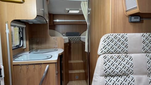 Breeze – Nice handy camper with all conveniences