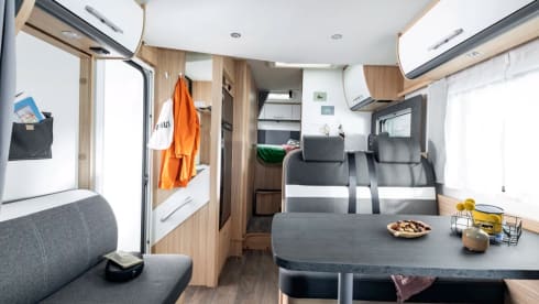 Luxe Sunlight T67 - automaat - heelijke luxe camper (2022)