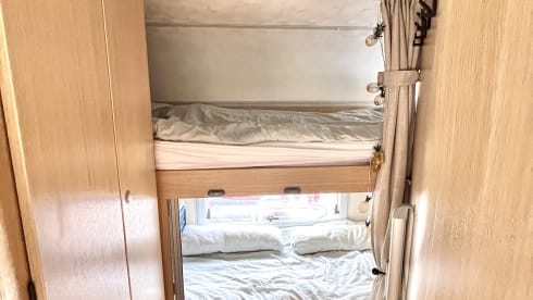 Gezellige gezinscampert – 4p Mobilvetta alcove uit 2007