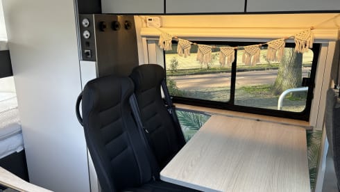 Fiat Ducato 2 or 4 pers. Buscamper - Off grid - Bench air conditioning - Underfloor heating
