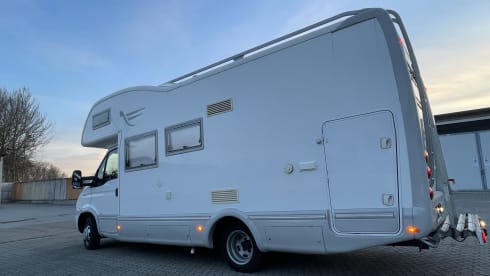 A camper for 4 at the top!