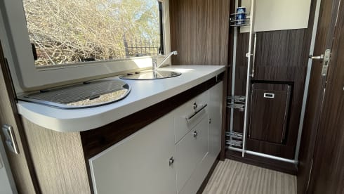 Sanssouci – 4p Benimar semi-integrated from 2018