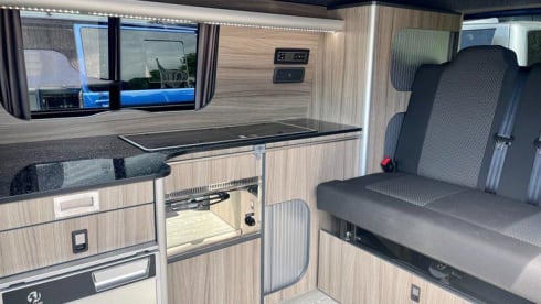 (VW003) 2022 AUTO 'Rebellion' VW Camper Van Sleeps 2 Adults + 2 children
