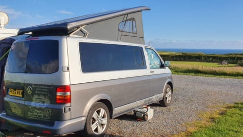 Flint – T5 VW (2009), Grey Pop-Top (LWB)