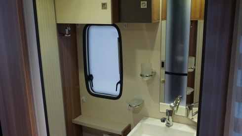 4p Chausson Semi-Integrated 