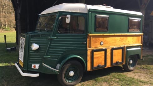 Woody – Classic Citroen HY 1976 bus camper