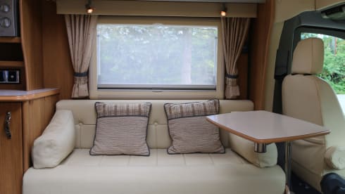Devon – 2 berth Autosleeper Devon Aniversary Edition | Insurance | Low Mileage