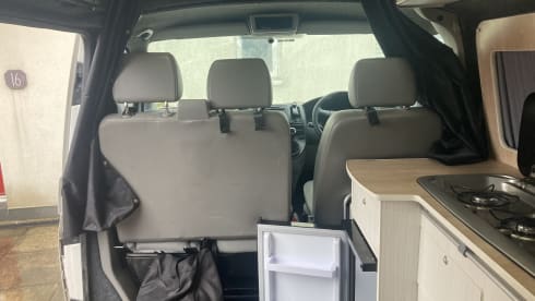 Elsie Girl – 2 berth VW semi high top campervan 