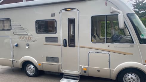 Luxury Hymer integral 4 pers. camper