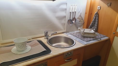 Anto – Travel carefree with Camper Mclouis.