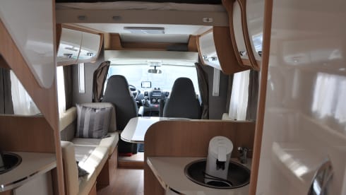 Zonnige zuiden – 6p McLouis semi-integrated uit 2020