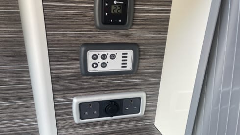 Daisy – 4 berth Volkswagen campervan from 2016