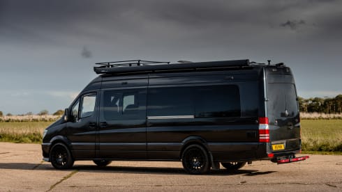 Black Prince – The Ultimate super high spec off grid adventure camper