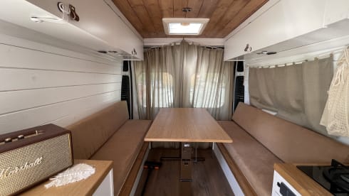 Vangogh – Unique van !!