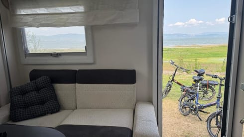 Luxury 5p Challenger, automatic, off-grid