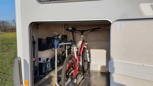 luxury hymer B514 with XXL garage