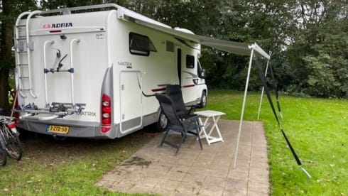 Thuismobiel – 4p Adria Mobil integrated uit 2010