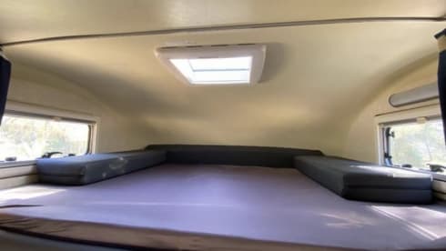 Happy Glamper – VERY SPACIOUS HYMER 644 CAMP, ALCOVE 6 PERSON XXL GARAGE