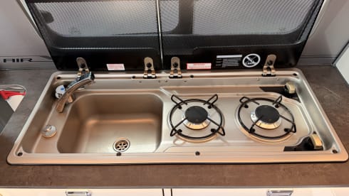 Blondie – 4 berth Ford campervan from 2022