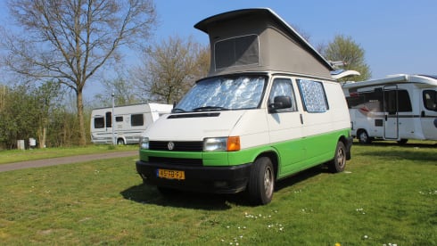 Lisanne – Bus Volkswagen T4 compact et fiable 2/4 personnes