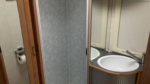 4p Adria Mobil alcove from 2006