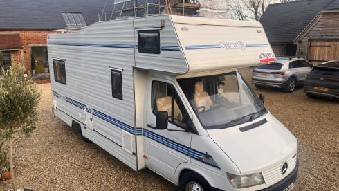 Big Bertha – 4 berth Mercedes-Benz semi-integrated from 1998