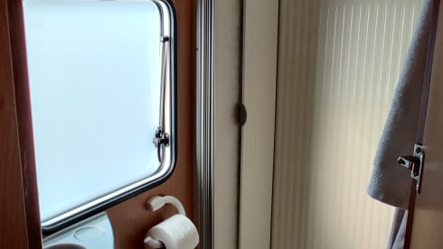 Beautiful, spacious and very nice camper for 2-4 people