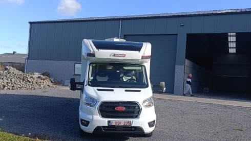 Onze bus – 4p Challenger semi-integrated uit 2023