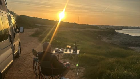 Vulamdander Family Van – Adria 3-Wege-Mietwagen in Apulien