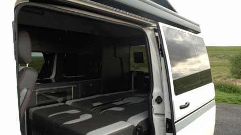 Mabel – 4 berth Volkswagen campervan from 2012