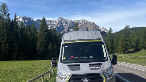 Theodore  – Autobus Swift a 2 posti dal 2025