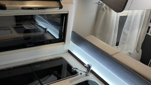 Luxury Benimar Mileo 296(2020) 4-5 pers.