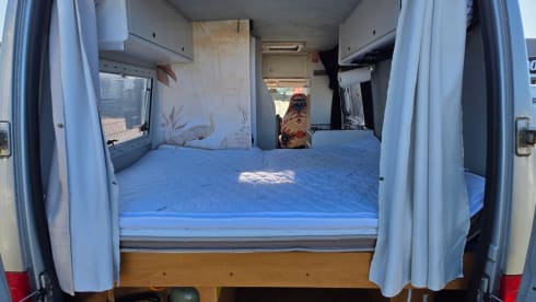 Johnnie – 2p Peugeot bus uit 2002