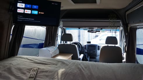 Vanture24 – 2p Volkswagen bus from 2011