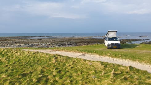 DreamCatcher – 4p Volkswagen camper van from 2025 - many extras included