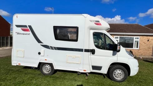 Elsie – Luxury motorhome includes insurance and breakdown 