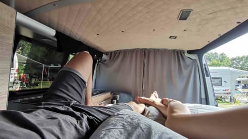 Nova – Simply experience. Learn to love camping with our VW t5.