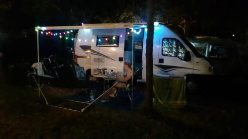 HÉÉRLIJKE Camper – YourAdventureFrom Fiat Ducato