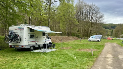 De Grote Vriendelijke Reus – Cozy 4-person family camper