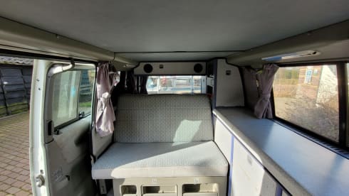 Coconut – 4p Volkswagen Westfalia California from 1991
