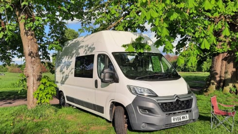 The Camper Salon – 2 1/2 berth Citroën camper van